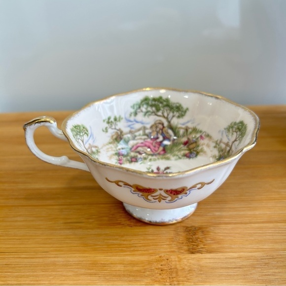 Paragon Tea Cup and Saucer, GAINSBOROUGH Antique Series  Quatrefoil - Picture 8 of 10